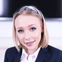 Афина Мэй Athena May