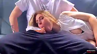 Мачеха замоталась на работе и пошлый пасынок засунул член в рот спящей бабе