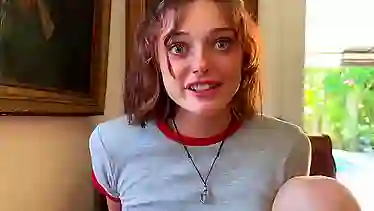 Худенькая невеста хочет трахаться, раз на районе нечего делать молодой красотке